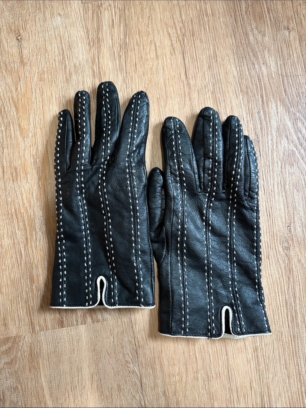 Merona genuine black leather gloves